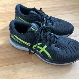 ASICS Gel Cumulus Sneaker